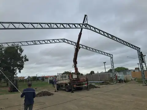 Montaje de galpones en obra